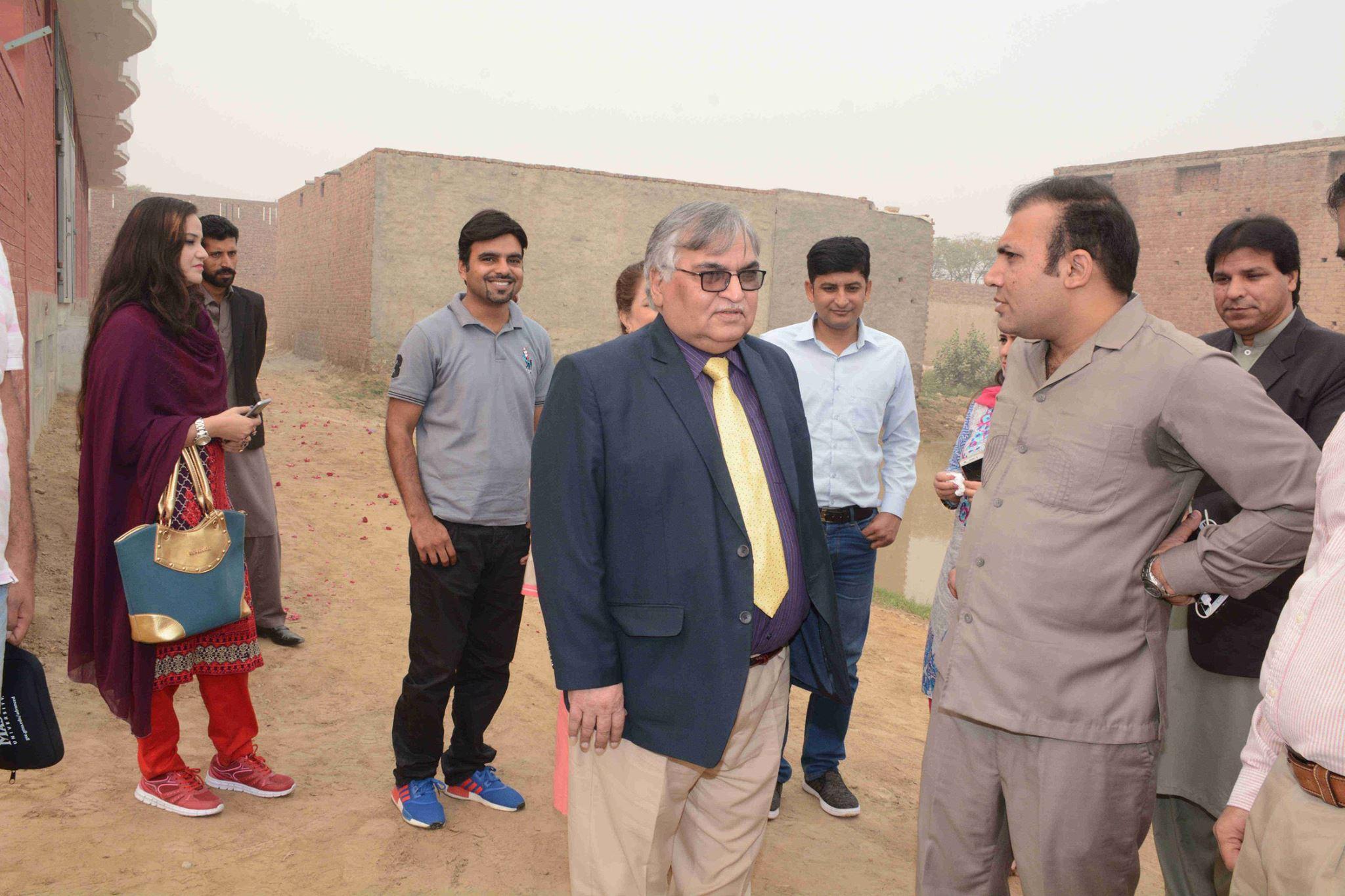 UMT Faculty Visits Hazara Public School and Colleg